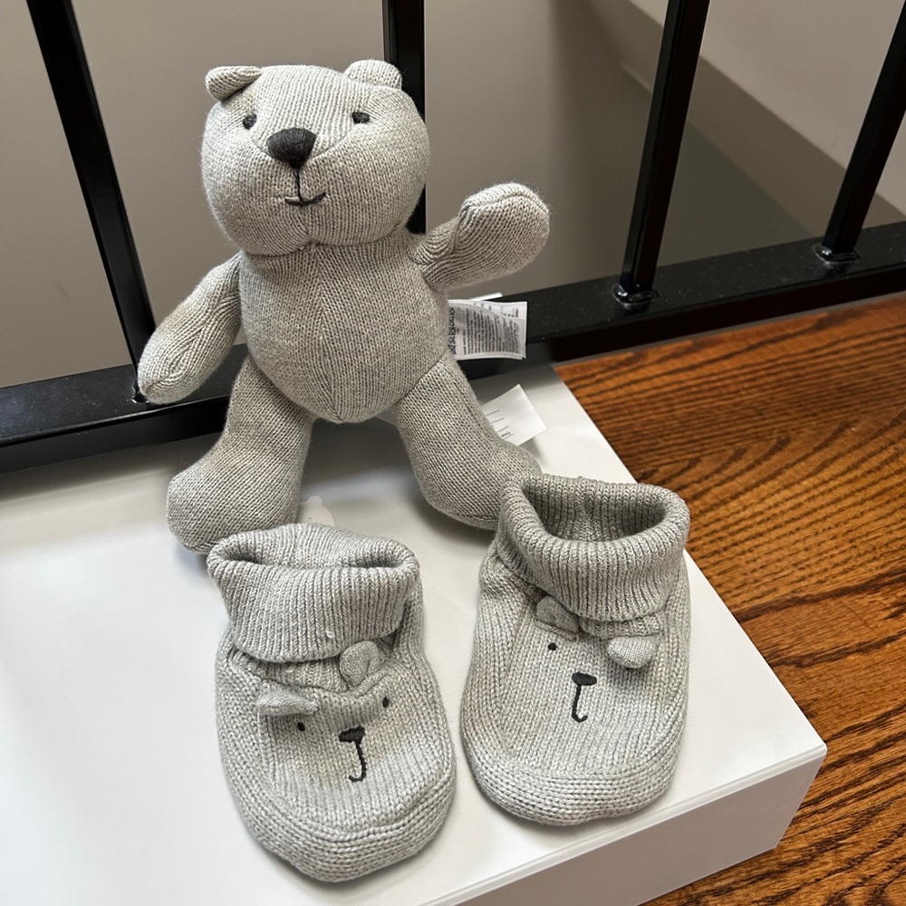 New teddy bear and booties (12-18 months)